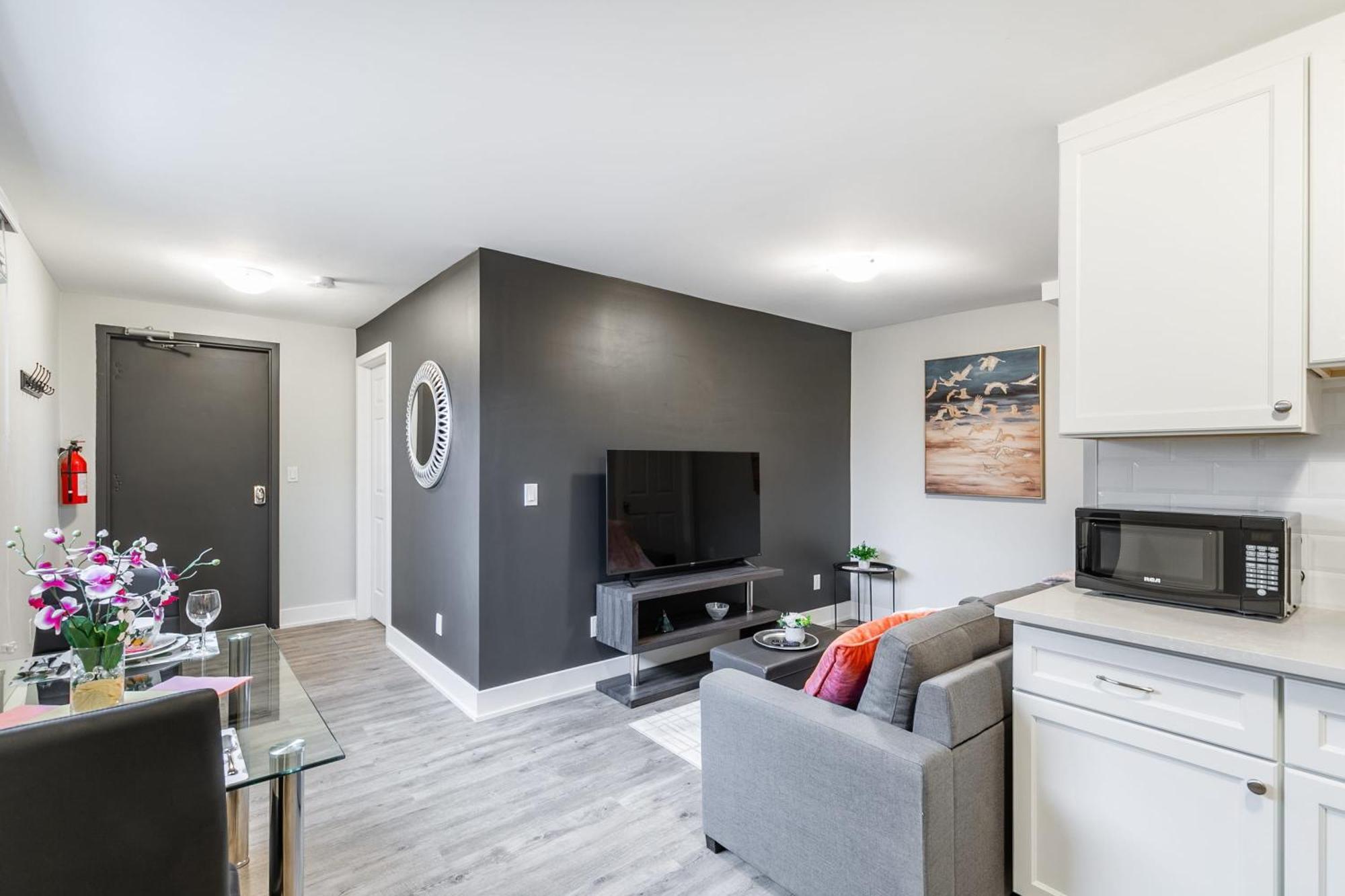 1Br Basement Condo - James Street Hamilton Extérieur photo