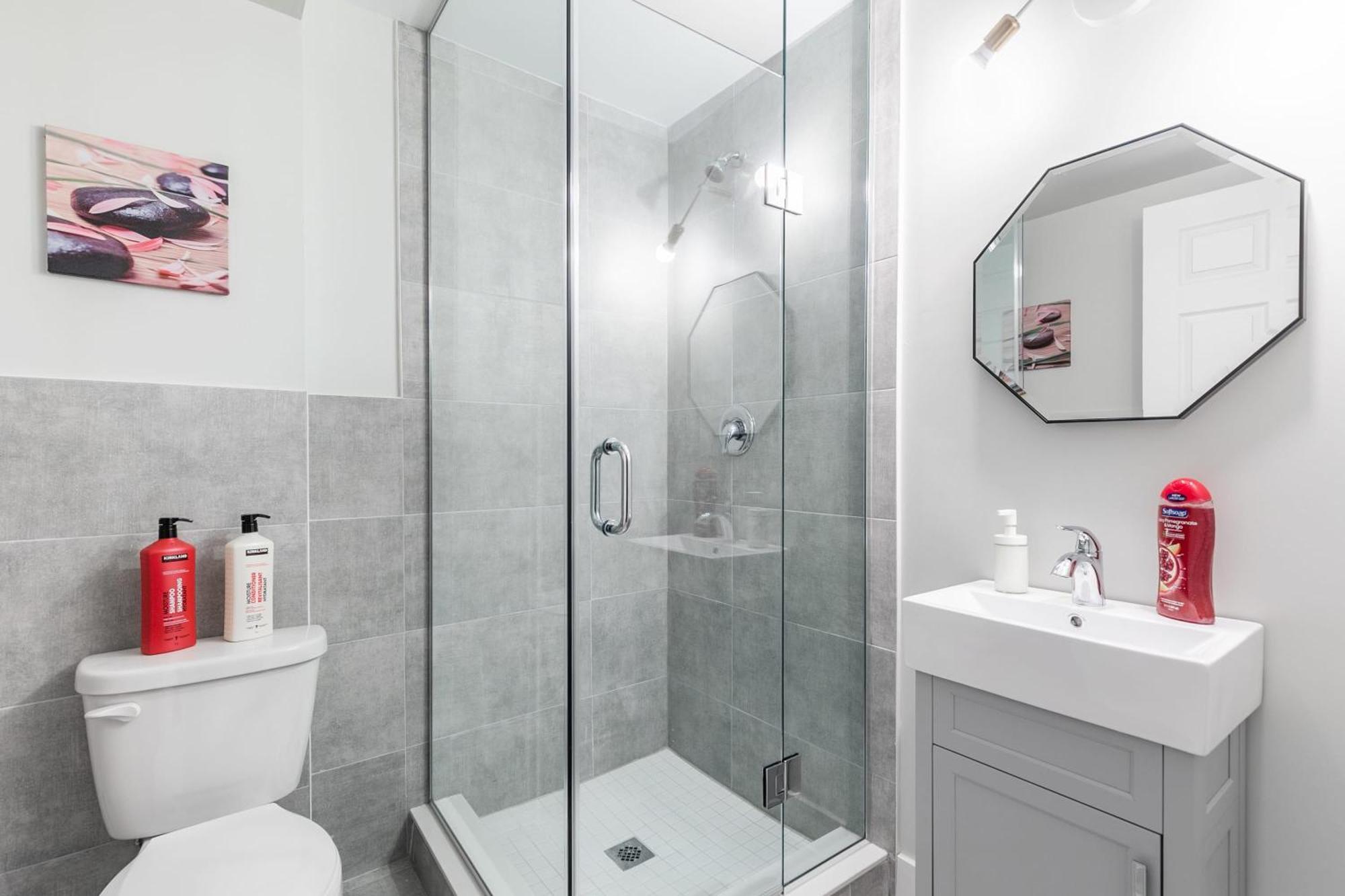 1Br Basement Condo - James Street Hamilton Extérieur photo